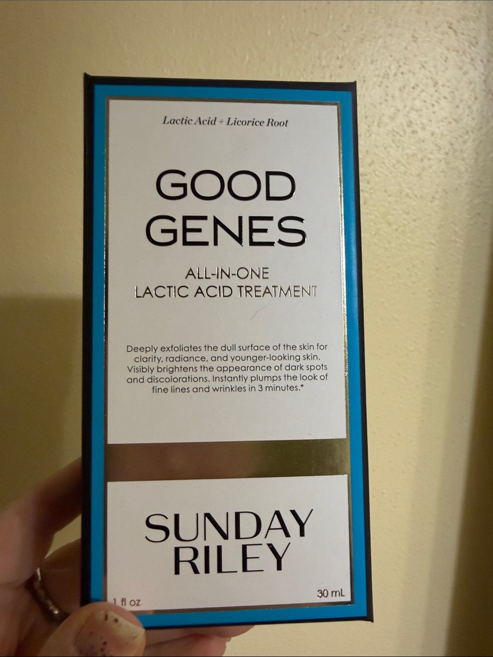 Sunday Riley Good Genes Lactic Acid Treatment - Blue and White